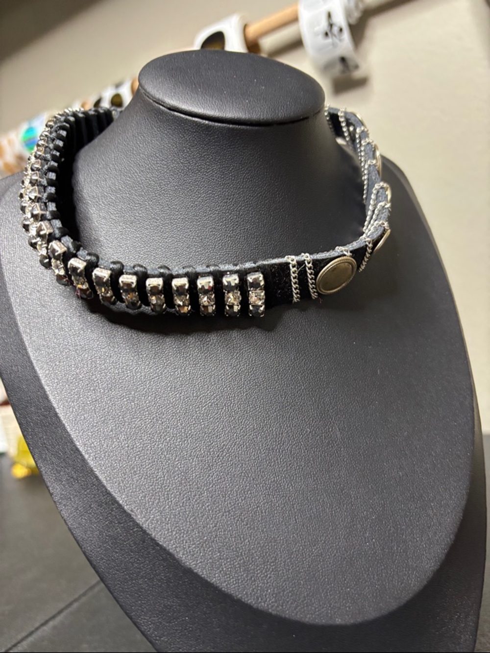Rocker Chic Rhinestone Studded Chain Black Leather Choker Necklace - Picture 5 of 6
